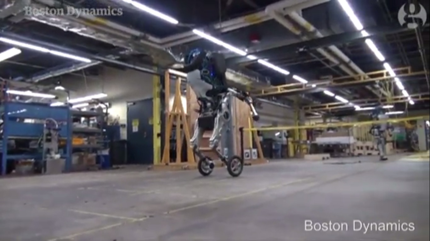 BOSTON DYNAMICS SVELA IL ROBOT IBRIDO CHE EVOCA I NOSTRI PEGGIORI INCUBI.